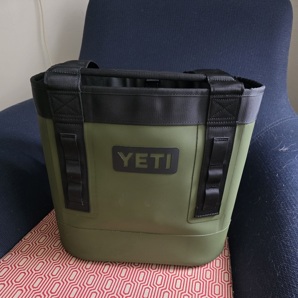YETI Camino 20 Bag